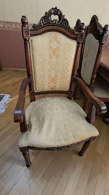 islənmis stullar: Qonaq otağı üçün, İşlənmiş, Açılmayan, Oval masa — 1