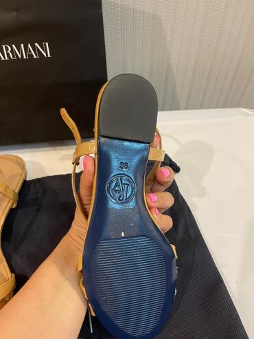 Basanoşka və səndəllər: Ölçü: 36, rəng - Bej, Yeni — 9