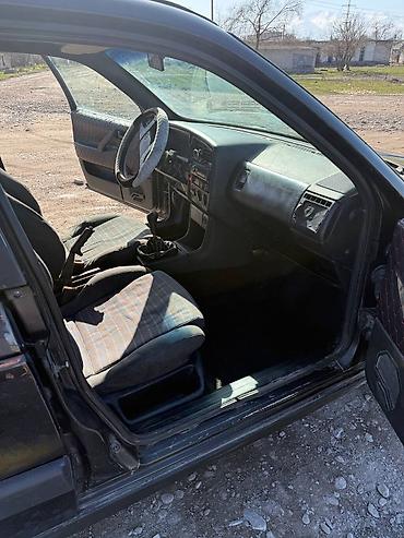 Volkswagen: Volkswagen Passat: 1992 г., 1.8 л, Механика, Бензин, Универсал — 9