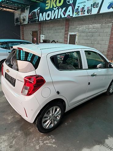 Chevrolet: Chevrolet Spark: 2020 г., 1 л, Бензин, Хэтчбэк at lalafo.kg — 3 Chevrolet: Chevrolet Spark: 2020 г., 1 л, Бензин, Хэтчбэк — 3