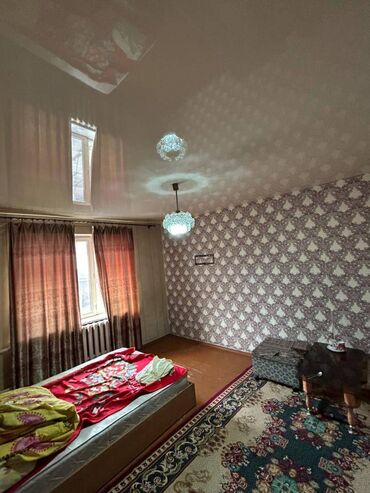 агенство кыргыз недвижимость: 118 м², 4 комнаты, Старый ремонт Без мебели