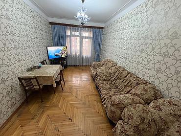 квартира студия баку: Satılır 3 otaqlı köhnə tikili 80 m², Xalqlar Dostluğu m. Bina daşdır — 2