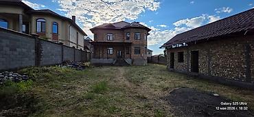 Срочно! Кирпичный дом под самоотделку с участком 8 соток. Расположен