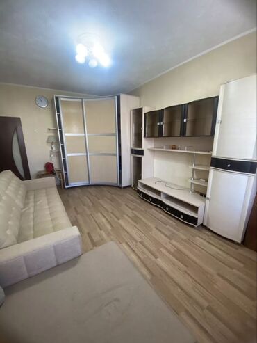 куплю квартиру в бишкеке 8 микрорайоне: 1 комната, 34 м², 105 серия, Евроремонт