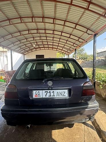жили машина: Volkswagen Golf: 1995 г., 1.8 л, Кол менен иштөөчү, Бензин, Хетчбек — 2
