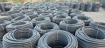 пластиковый уголок: Труба для водопровода Материал: Полиэтилен (ПЭ), Диаметр: 20 мм, Толщина стенки: 2 мм — 1