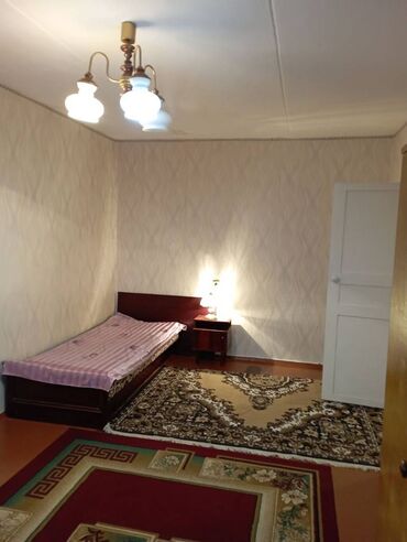 квартира берилет 5мкр: 1 бөлмө, 32 кв. м, Жеке план, 5 кабат, Эски ремонт