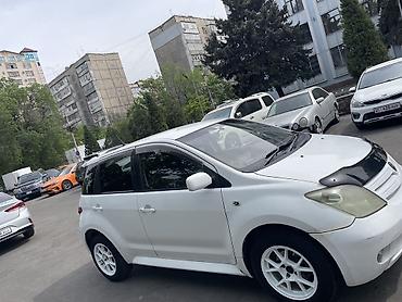 машина ист: Toyota Ist: 2003 г., 1.5 л, Автомат, Хэтчбэк — 2