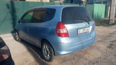 машина алам рассрочкага: Honda Fit: 2001 г., 1.3 л, Вариатор, Бензин, Седан