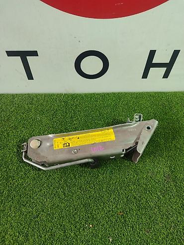 mini jack: Домкрат Audi A4 B6 2 2003 (б/у) — 1