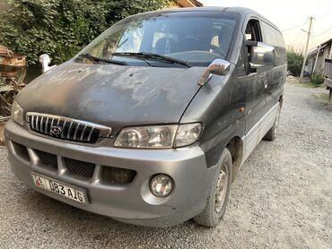 100000 сомдук машиналар: Hyundai Starex: 2000 г., 2.5 л, Механика, Дизель
