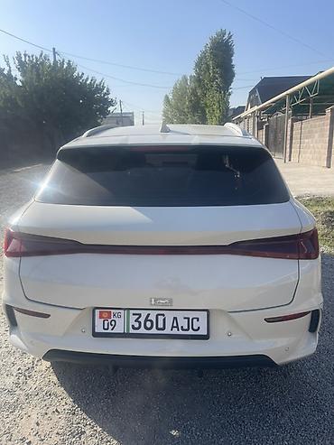 BYD: BYD E2: 2023 г., Автомат, Электромобиль, Кроссовер — 4
