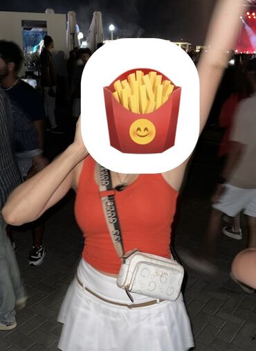 Çantalar: Bel çantası, Guess, İşlənmiş