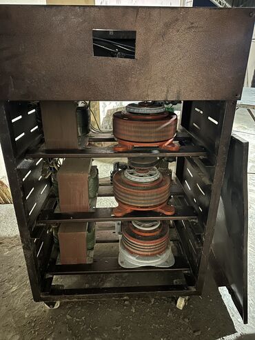 Gərginlik stabilizatorları: İşlənmiş, Sənaye üçün, 3 faza, Gərginliy stabilizatoru, 220/380 V, Ünvandan götürmə -da lalafo.az — 10 Gərginlik stabilizatorları: İşlənmiş, Sənaye üçün, 3 faza, Gərginliy stabilizatoru, 220/380 V, Ünvandan götürmə — 10