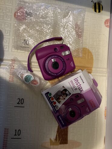foto aparatların satışı: Instax mini 9. Alinib 199 azn . Satilir 100 azn. Yenidir
