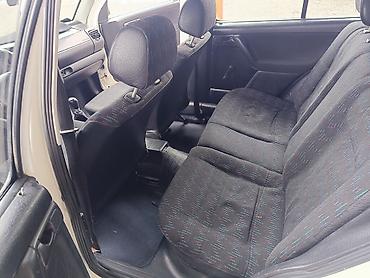 Volkswagen: Volkswagen Golf: 1994 г., 1.8 л, Механика, Бензин, Хэтчбэк — 12