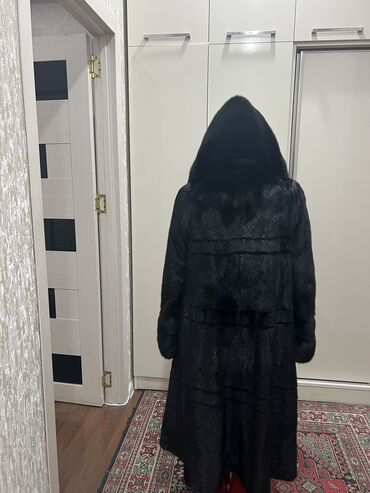 Kürklər: Suba satilir temiz Norka qara reng. Butovdur. kusok yoxdur. Tamam az