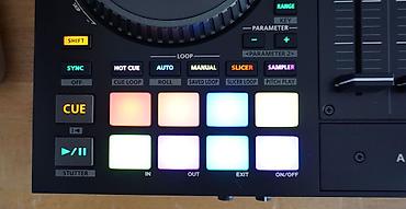 DJ-контроллерлер: 4-х канальный dj контроллер ROLAND DJ-707M. + состояние lalafo.kg да — 8 DJ-контроллерлер: 4-х канальный dj контроллер ROLAND DJ-707M. + состояние — 8