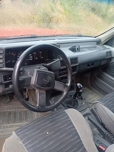 Транспорт: Opel Frontera: 1992 г., 2.4 л, Механика, Бензин, Внедорожник — 5