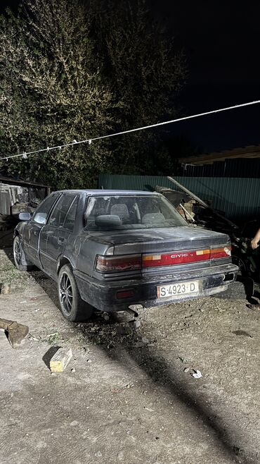 скутер водный: Honda Civic: 1991 г., 1.5 л, Механика, Бензин, Седан