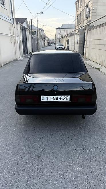 Digər avtomobillər: Model: Sedan, 4 qapı Rəng: Qara (tam qara optika və tünd şüşələr) — 11