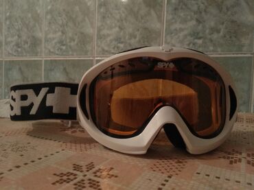 маски лыжные: Продаю лыжные очки! состояние отличное, удобные. Покупал в Канаде