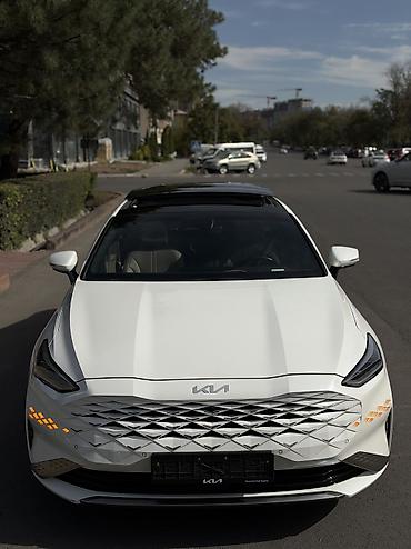 Kia K8: 2022 г., 1.6 л, Автомат, Гибрид, Седан