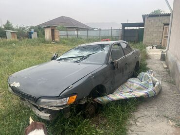 продаю машину требуется ремонт двигателя: Автомобиль Toyota Mark II в кузове седан, 90-й серии, предназначенный