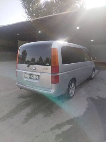 Honda: Honda Stepwgn: 2002 г., Минивэн — 4