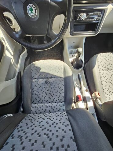 Skoda: Skoda Roomster: 1.4 l | 2007 г. 257900 km Van body type — 10