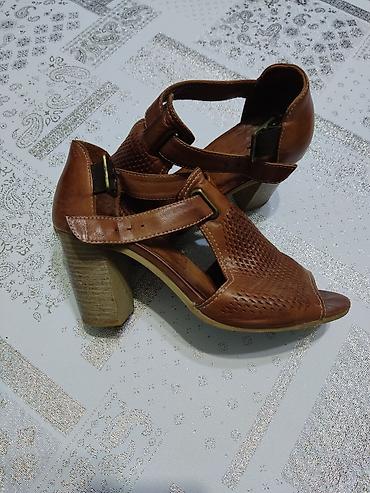 çekmeler: Qadın ayaqqabıları dəsti 1) Qəhvəyi açıq burunlu sandalet - Material — 2