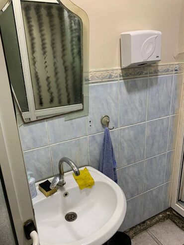 Kommersiya daşınmaz əmlakının satışı: Sumqayıt şəhəri 3cü mkrda Avyakassa və ƏLİ94 marketin yaxınlığında — 23