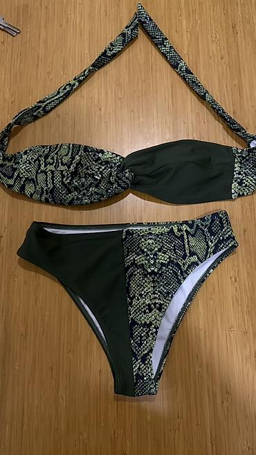 Çimərlik geyimləri: İki ədəd qadın bikini dəsti 1) Yaşıl/ilan dərisi naxışlı bikini - — 1
