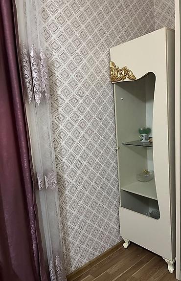 Оборудование для магазинов: Стеклянная витрина-шкаф, Б/у, Самовывоз — 3