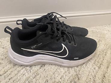 Кроссовки 42 Nike Downshifter 12. - Размер: EU 42 - Верх: дышащий