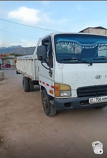 Транспорт: Срочно Срочно Бортовой грузовик Hyundai h72 белом цвете. хорошем — 1