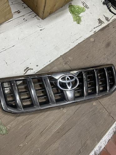 прадо 2007: Решетка радиатора Toyota 2006 г., Б/у, Оригинал — 2