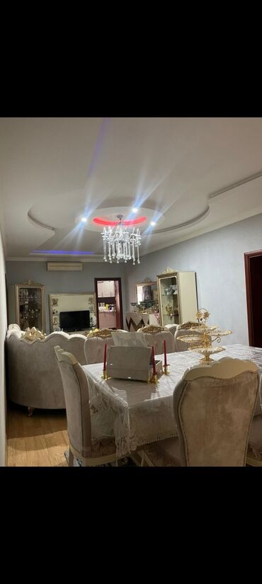 Qonaq otağı dəstləri: Xırdalanda köhnə bazarın yanında KUPÇALI 4 otaqlı 4 sotlu 146kv həyət — 2