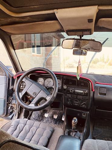 мотоцикл спорт байкер: Volkswagen Passat: 1989 г., 1.8 л, Кол менен иштөөчү, Бензин, Седан — 5