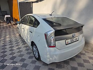 Toyota: Toyota Prius: 2014 г., 1.8 л, Автомат, Электромобиль, Лифтбек — 7