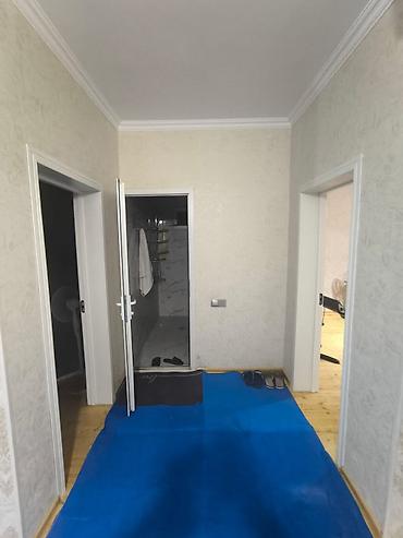 sovetskide kiraye evler: 3 otaqlı mənzil təsviri: Mənzildə geniş studiya tipli mətbəx-qonaq — 4
