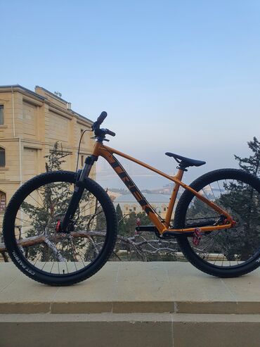 İdman velosipedləri: İşlənmiş Dağ velosipedi Trek, 29", sürətlərin sayı: 1, Ünvandan götürmə — 1