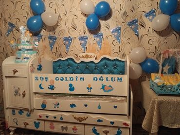 двухъярусная кровать машина: Oğlan və qız üçün, İşlənmiş, Dördbucaq, Beşik, Matras ilə, Yellənmə mexanizm ilə