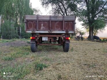прицеп тракторные: Продаю тракторный прицепт российский.Цвет комбинированный.Год выпуска