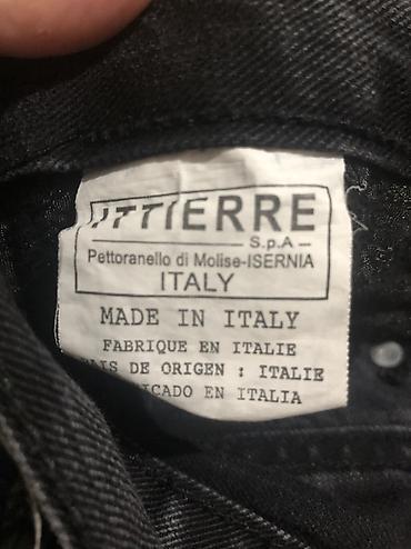 Farmerke: Farmerke guci 2000 ostale po 600 — 2