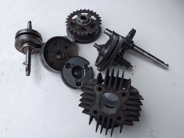 Ostali motocikli i skuteri: Delovi tomos automatik a 3 ispravni na lalafo.rs — 15 Ostali motocikli i skuteri: Delovi tomos automatik a 3 ispravni — 15