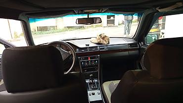 motor 2.2 mercedes: Mercedes-Benz E 220: 2.2 l | 1993 il Sedan — 4