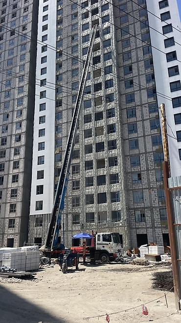 Аренда строительного автоподъёмника (автовышки) для высотных работ