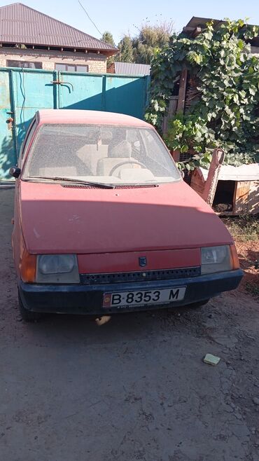 абхаз авто машины на продажу: ЗАЗ-1102 «Таврия», 3‑дверный хэтчбек, красный цвет. Основные