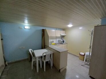 Ofislər: TƏCİLİ SATILIR: Natiq Şahbazov küçəsində, 150 m² sahəsi olan geniş və — 11